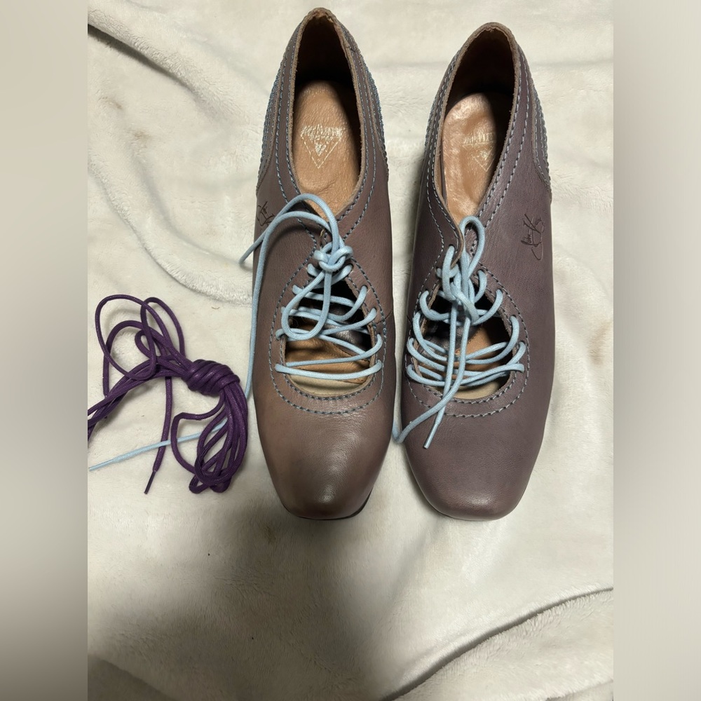 John fluevog size 6 like new